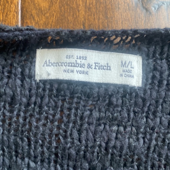 Knit sweater - Picture 2 of 2